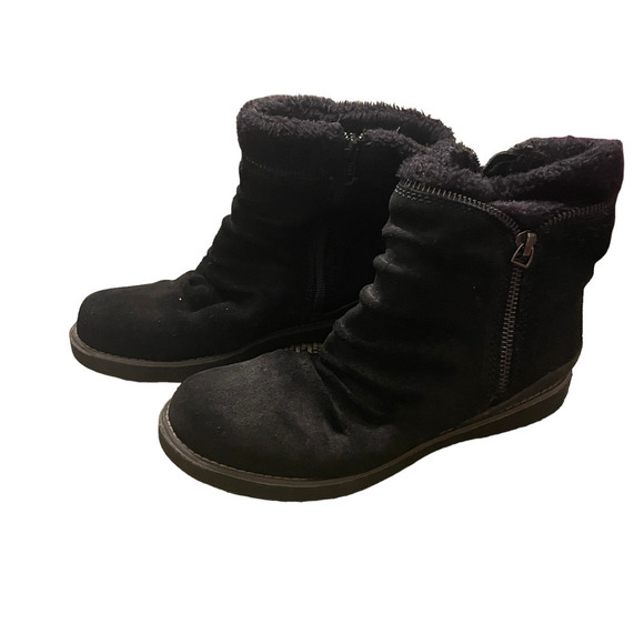 BareTraps Larkspur Black Suede Water Resistant Side-Zip Ankle Boots - Size 6 - Picture 3 of 16